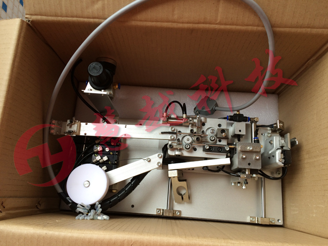 自動穿套管機實物圖 自動穿套管機實物圖